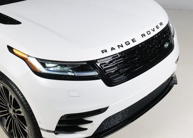 New 2026 Ostuni Pearl White Land Rover Dynamic SE image 29