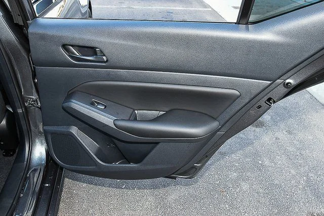 2025 Nissan Altima S - Photo 25