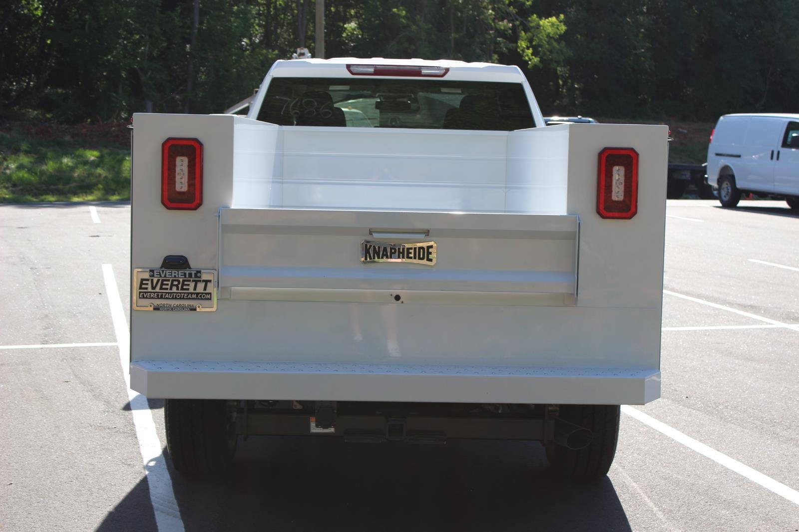 New 2026 Summit White Chevrolet WT image 6
