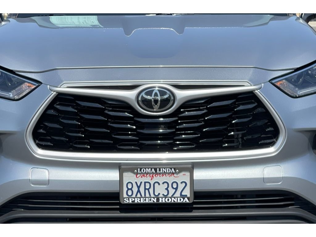 Used 2021 Celestial Silver Metallic Toyota L image 45