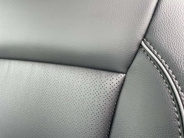 New 2026 Iconic Silver Metallic Ford Lariat® image 13