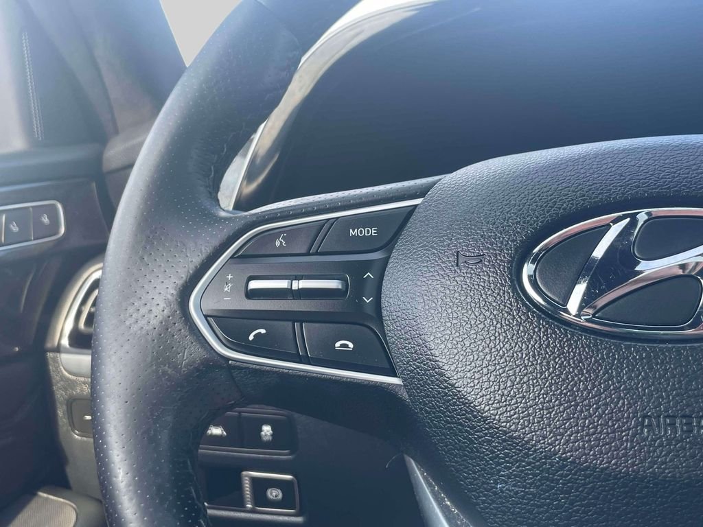 Used 2020 Green Hyundai Limited image 24