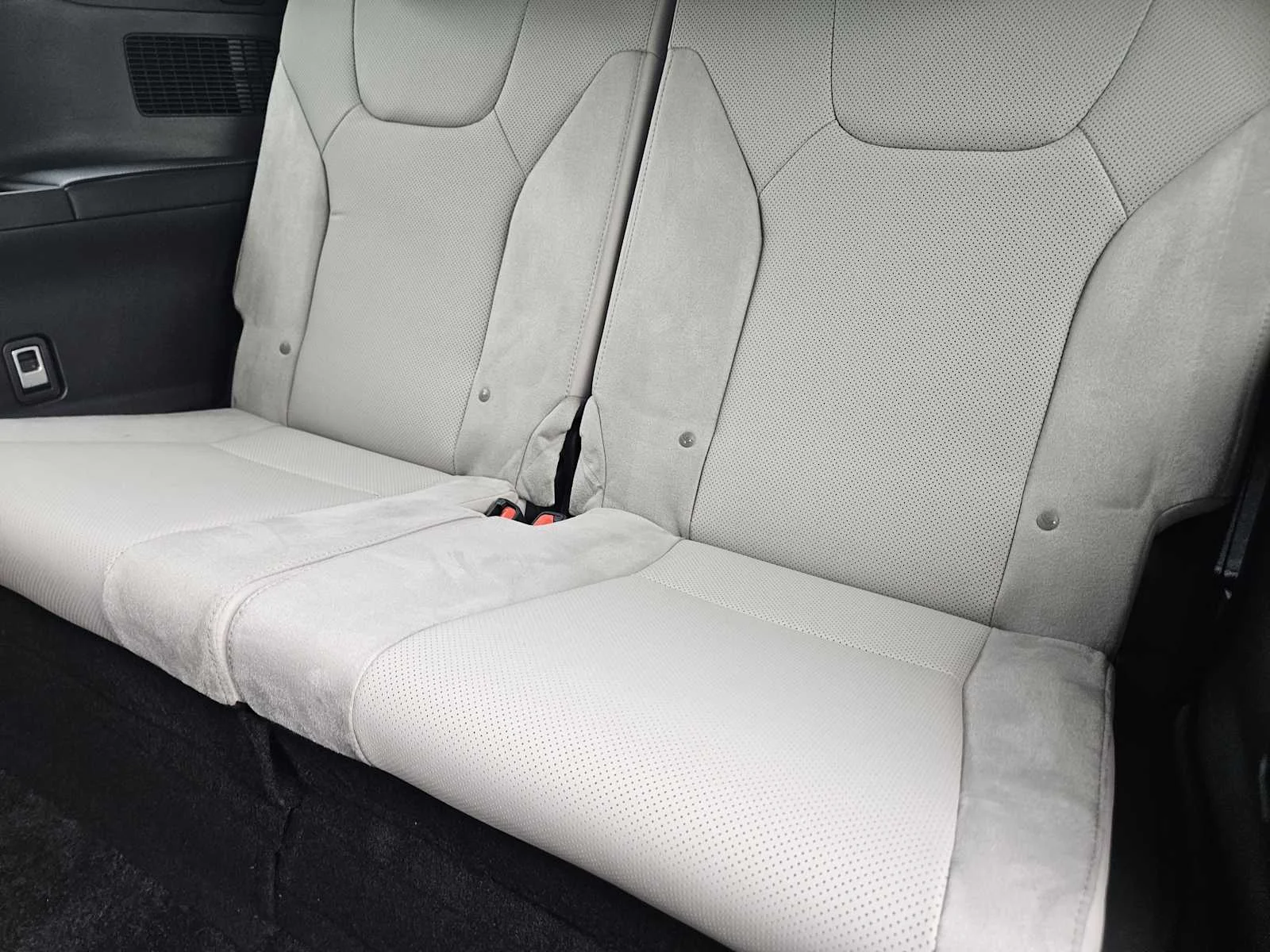 Certified Used 2024 Caviar Lexus Luxury image 22