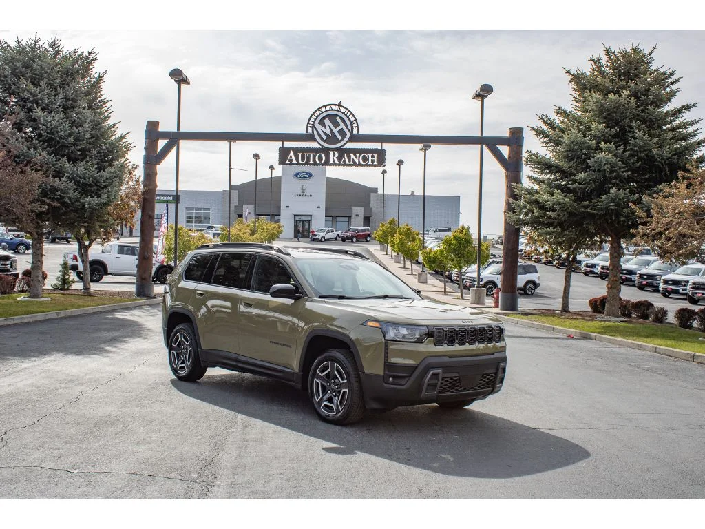2026 Jeep Cherokee Laredo HEV 4X4's photo