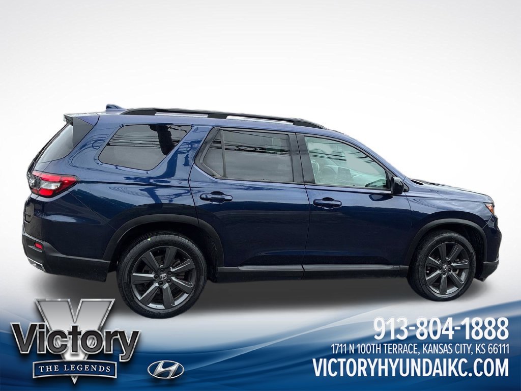 Used 2023  Honda Sport image 6