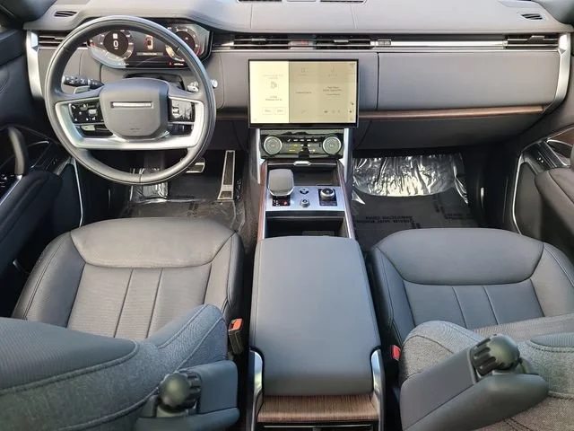 Used 2023 Gray Land Rover SE image 15