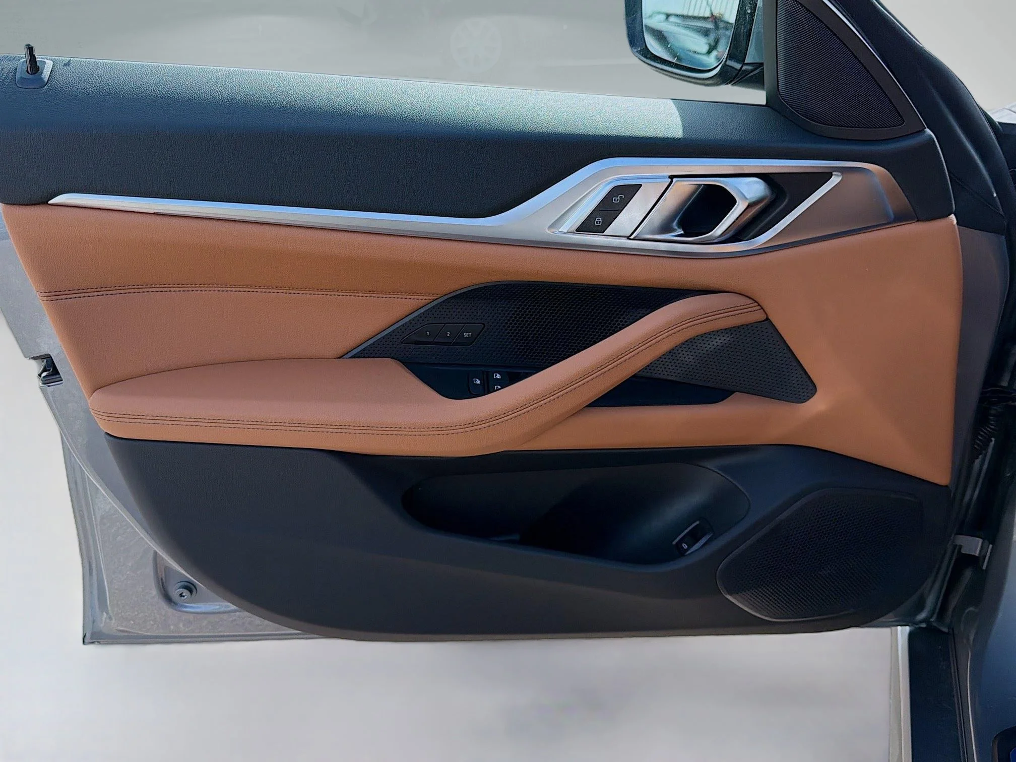 New 2026 Skyscraper Grey Metallic BMW eDrive40 image 21