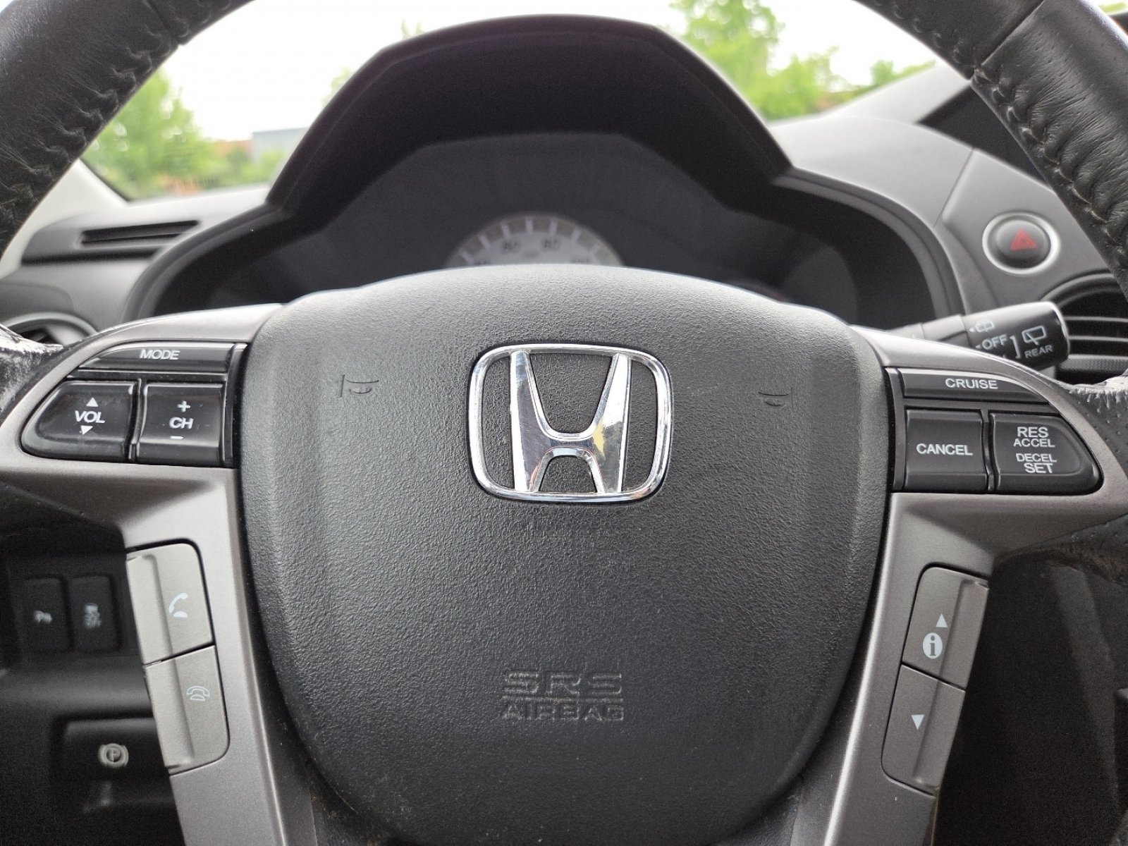 Used 2013 Crystal Black Pearl Honda Touring image 32