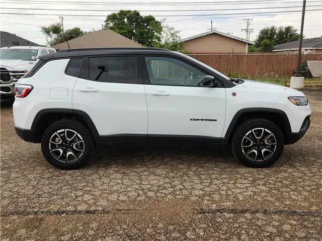 Used 2025 White Jeep Trailhawk 4x4 image 5