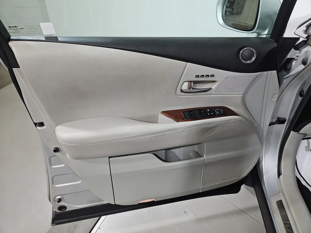 Used 2010  Lexus 350 image 10