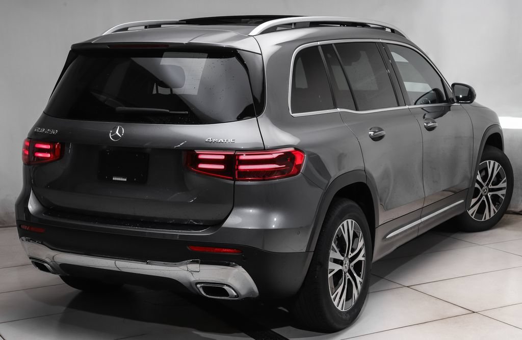 New 2026 Mountain Grey Metallic Mercedes-Benz GLB 250 image 20