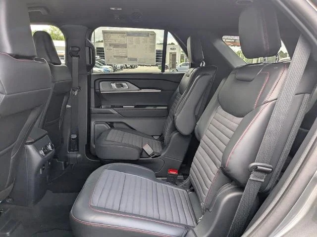 New 2026 Carbonized Gray Metallic Ford ST-Line image 41
