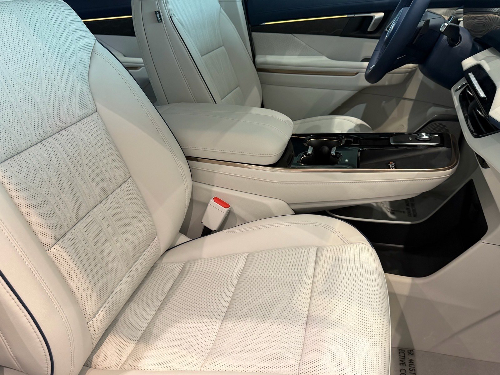 2026 Buick Enclave Avenir - Photo 10