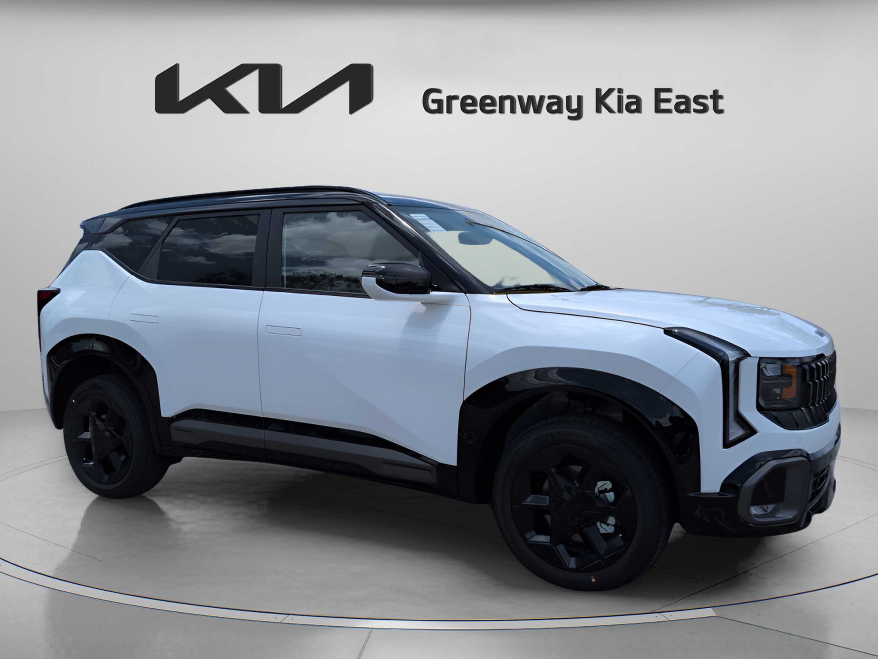 New 2027 Snow White Pearl / Black Roof Kia X-Line S image 3