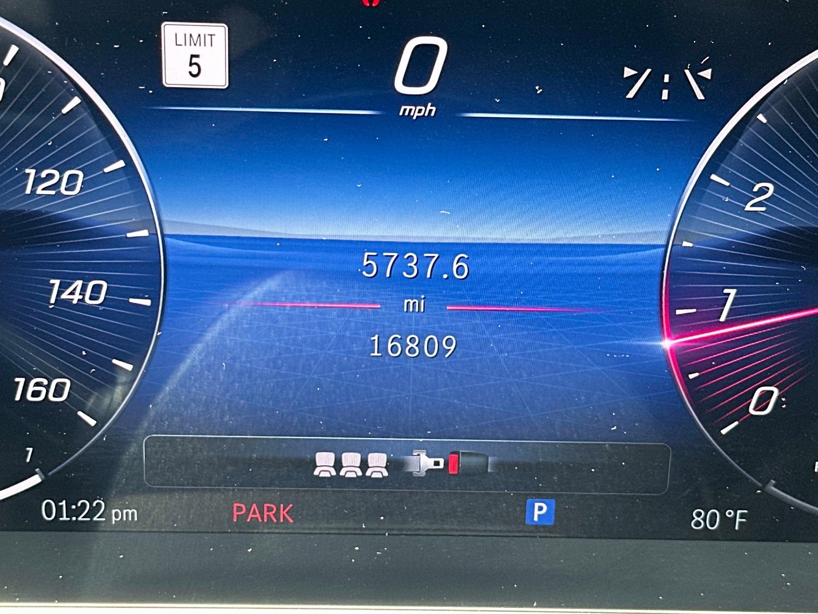Certified Used 2023 Polar White Mercedes-Benz GLC 300 image 21