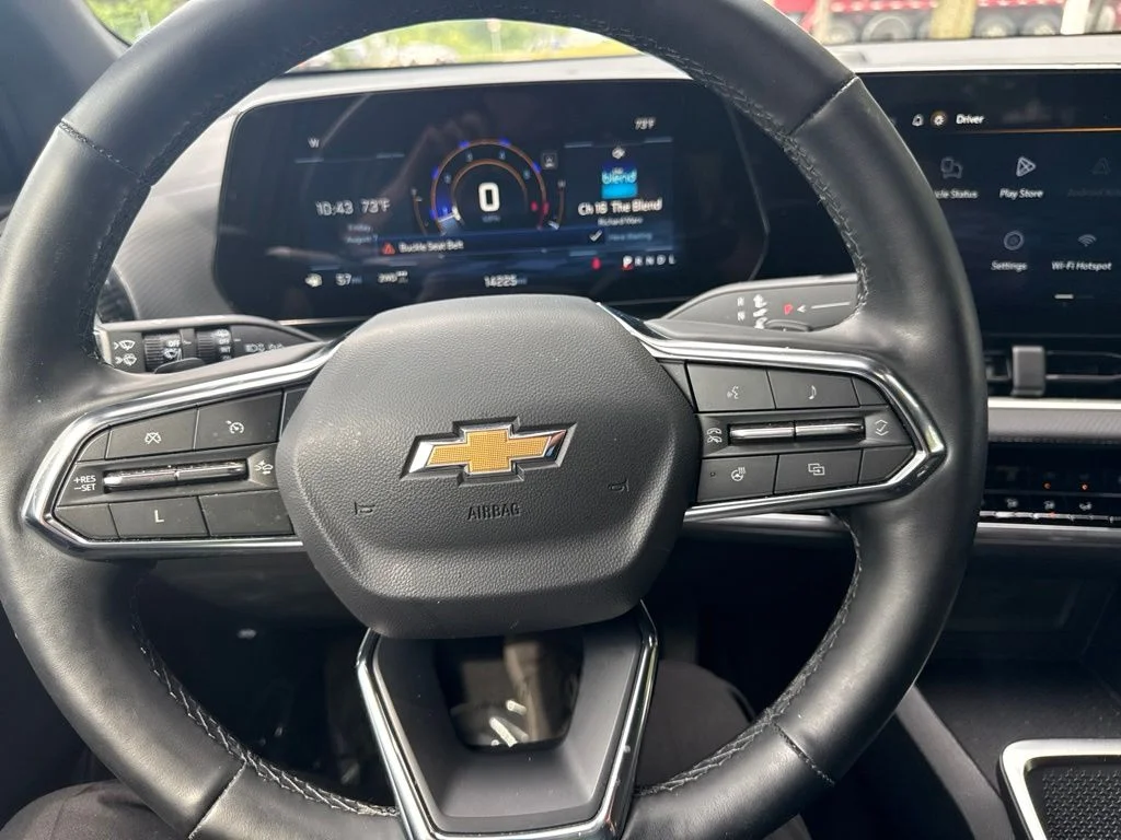 Used 2025 Sterling Gray Metallic Chevrolet LT image 21