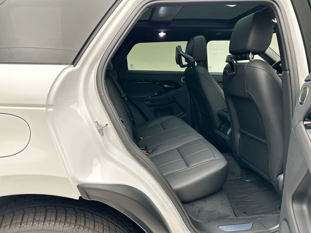 New 2026 Fuji White Land Rover S image 7