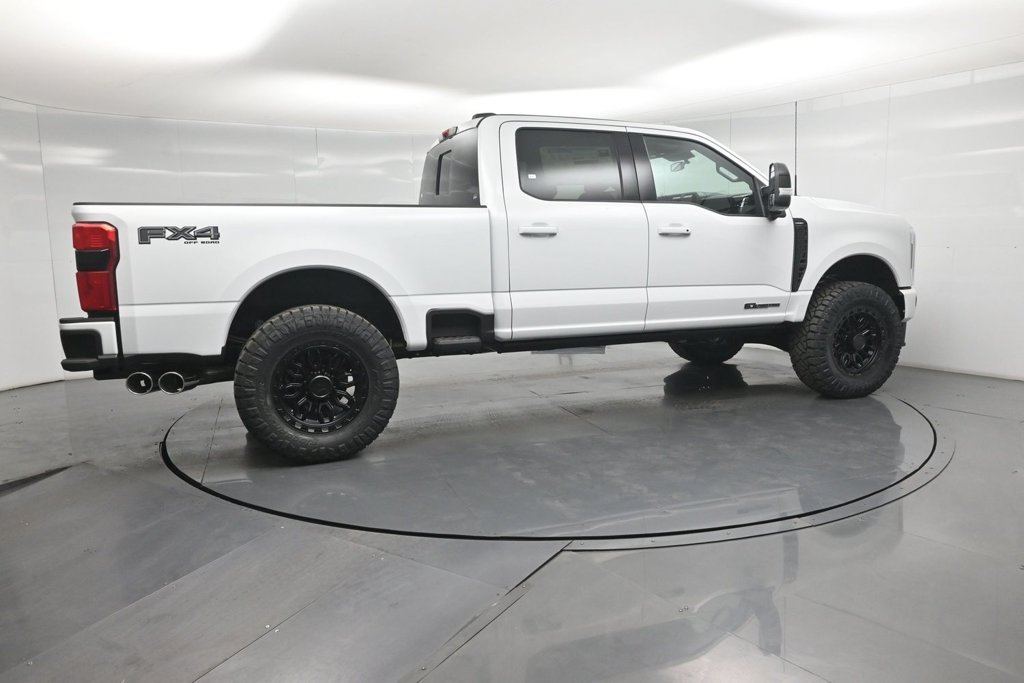 New 2026 Oxford White Ford Lariat image 24