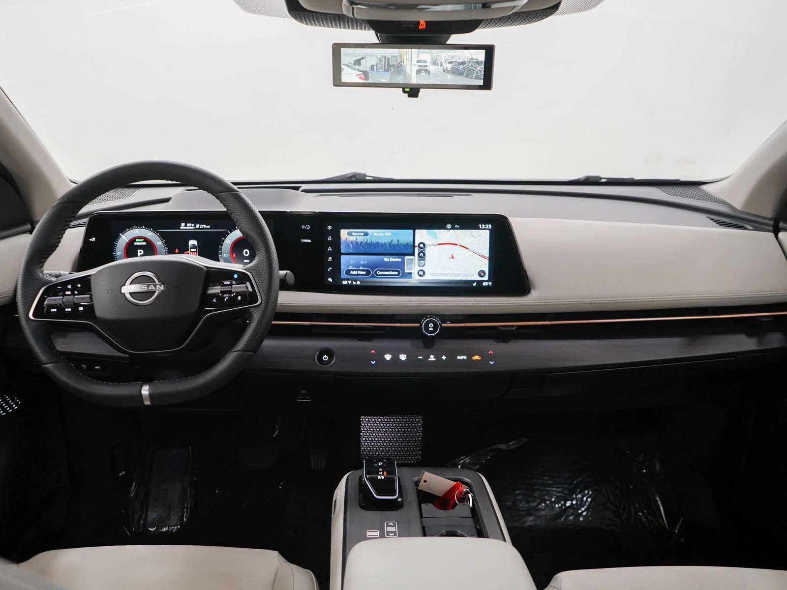 Used 2024 Northern Lights Metallic Nissan EVOLVE+ image 17