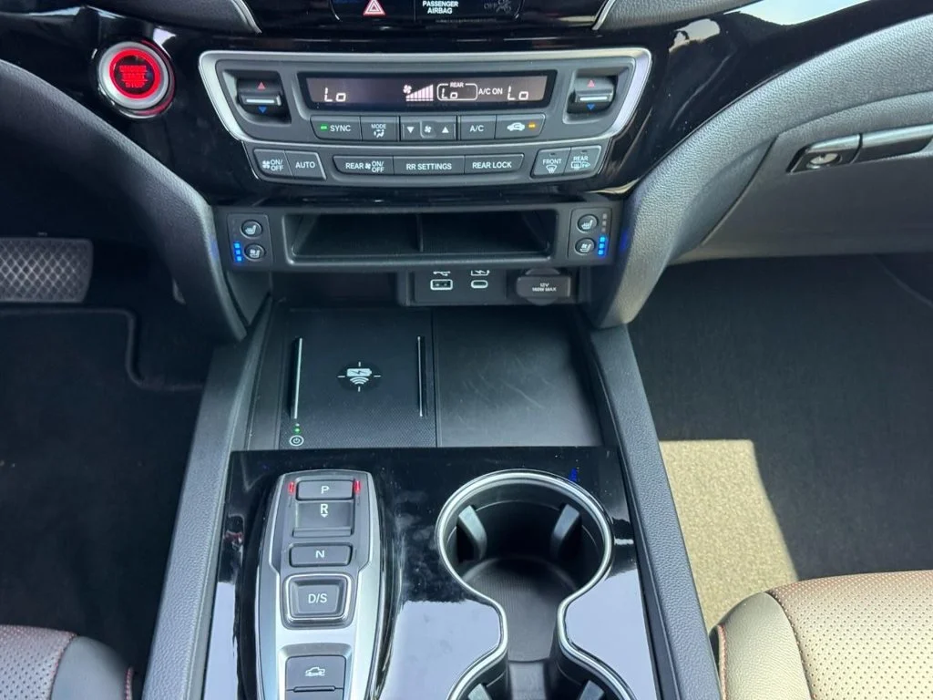 Certified Used 2024 Black Honda Black Edition image 17