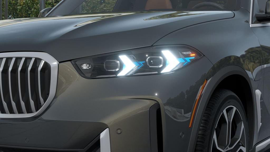 New 2026 Dravit Grey Metallic BMW xDrive50e image 30