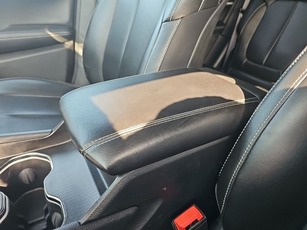 Used 2024 White/off-white Jeep Limited image 24