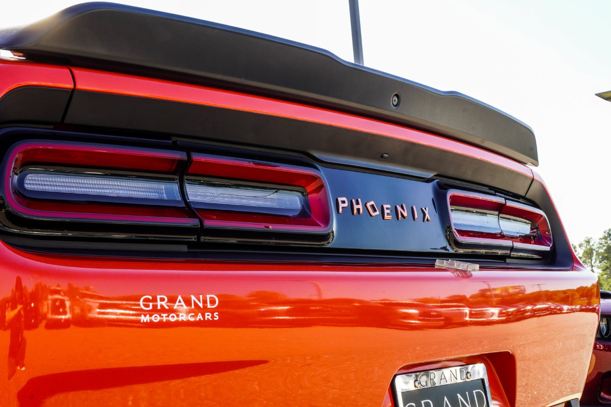 Used 2021 Orange Dodge SXT image 16