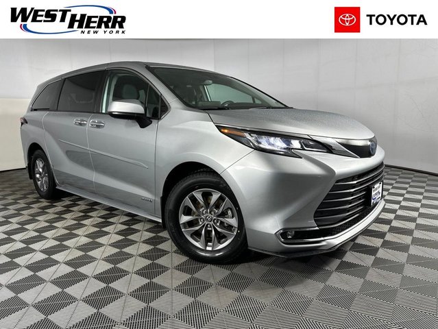2021 Toyota Sienna XLE