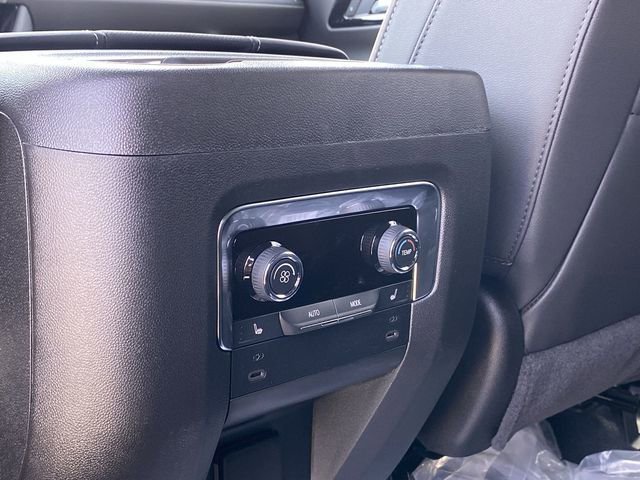 2026 Chevrolet Suburban Premier - Photo 39