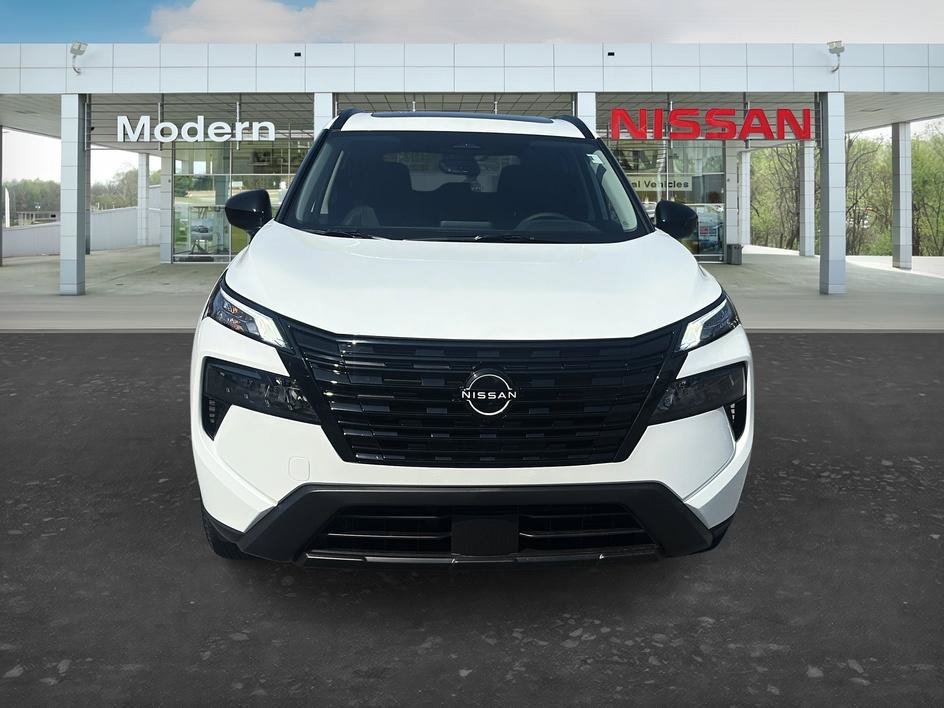 Used 2026 Everest White Pearl Tricoat Nissan Dark Armor image 36