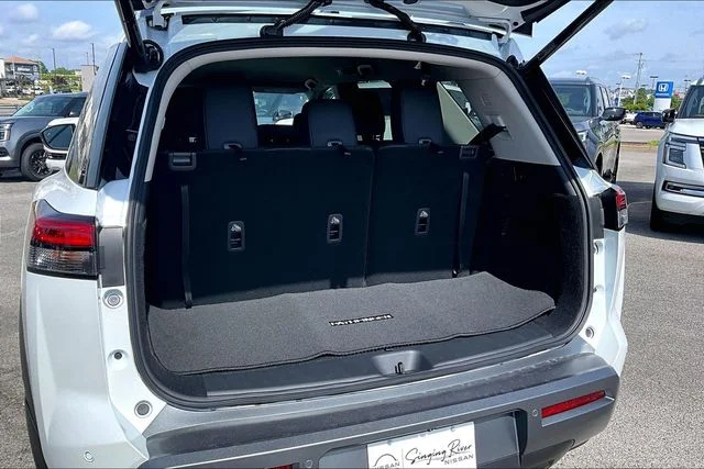 New 2026 Nissan Pathfinder SL 4D Sport Utility