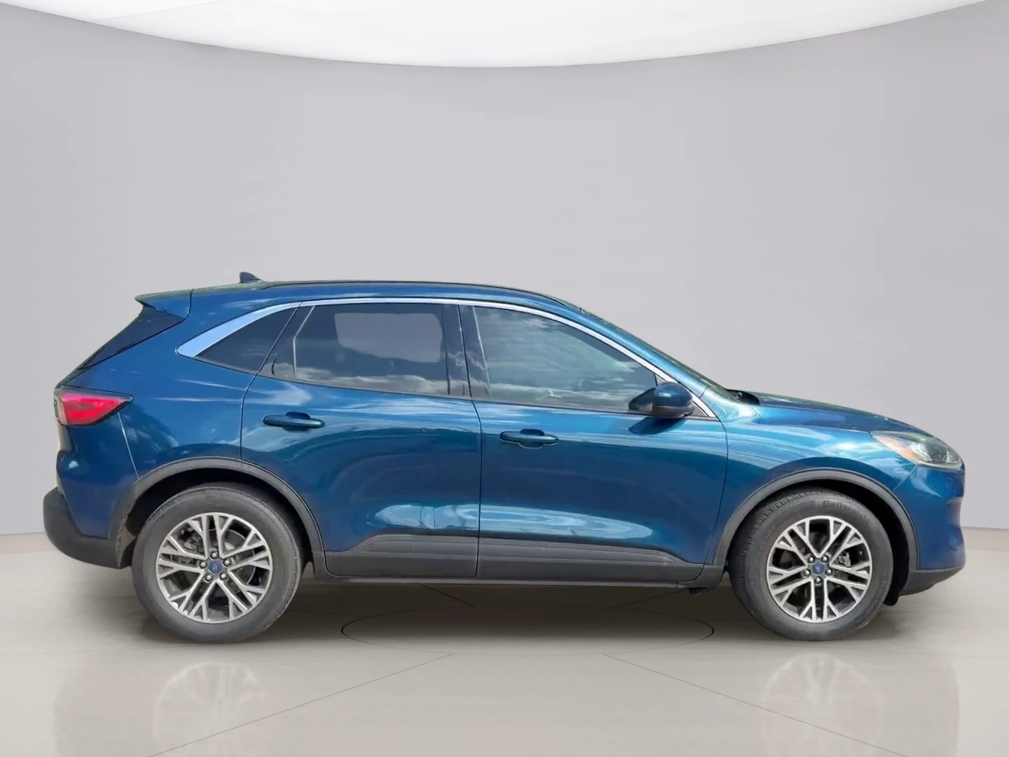 Used 2020 Blue Ford SEL image 6