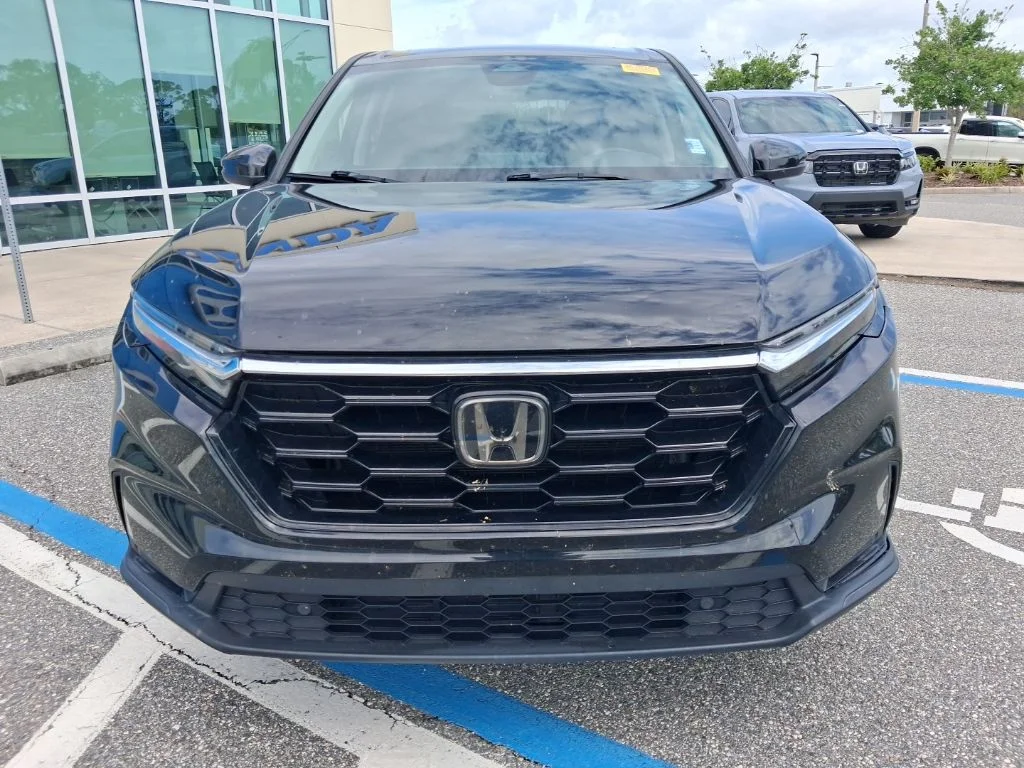 Used 2024  Honda EX-L image 2