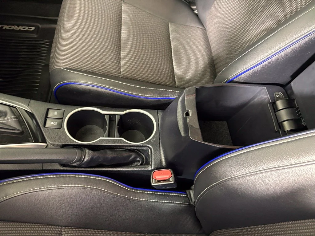 Used 2018 Gray Toyota SE image 30