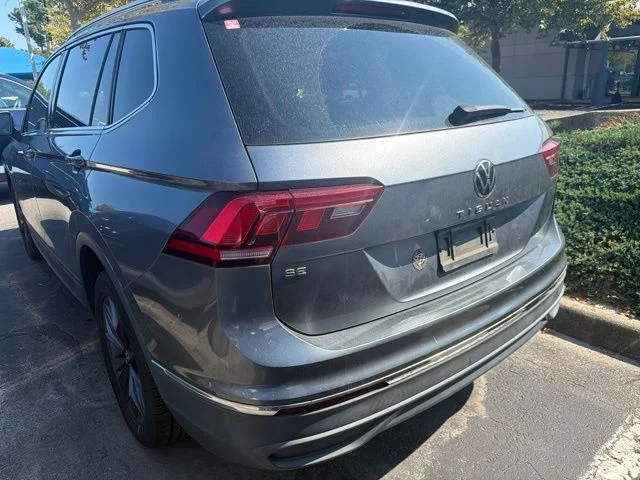 Used 2022 Gray Volkswagen 2.0T SE image 5