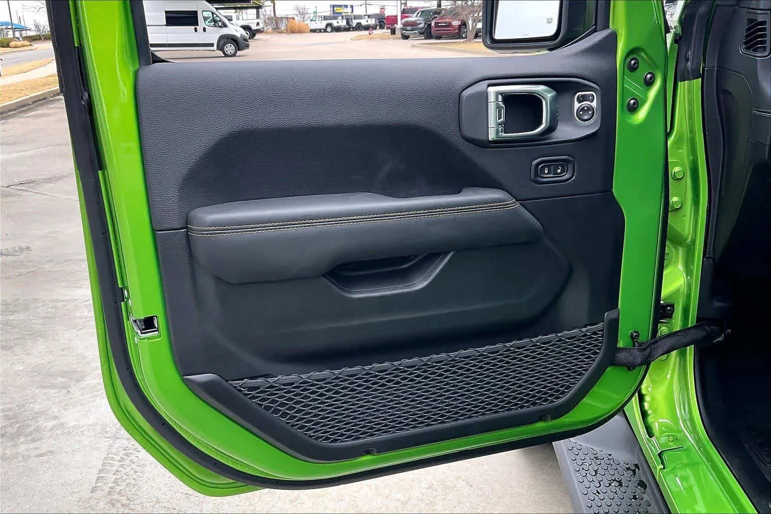 New 2026 Mojito Clear-Coat Exterior Paint Jeep Sahara image 10
