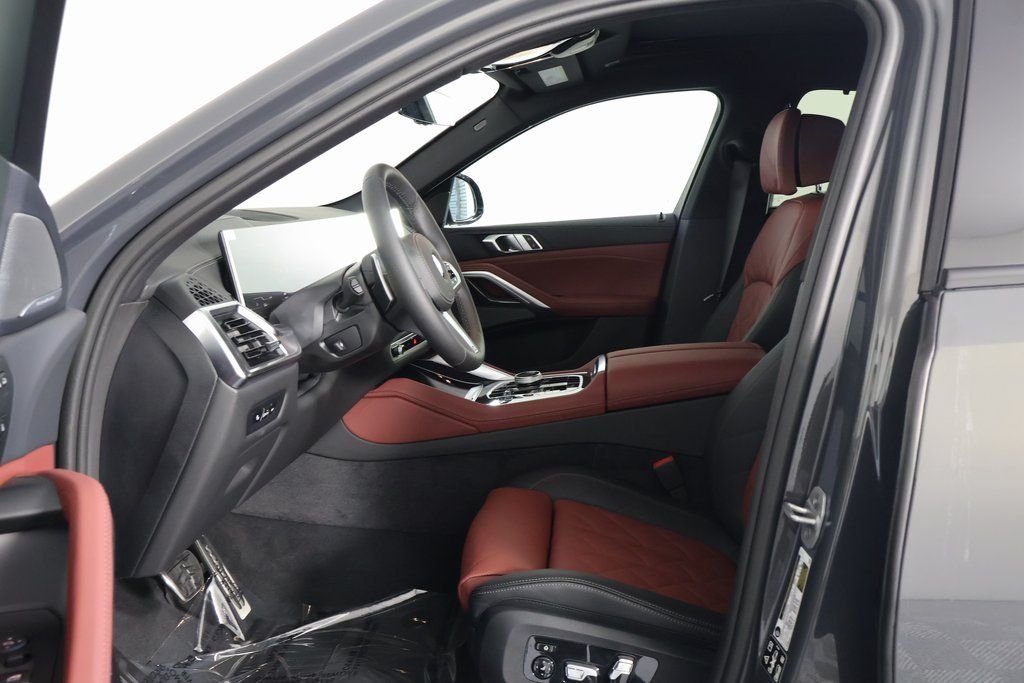 New 2027 Dravit Grey Metallic BMW xDrive40i image 5