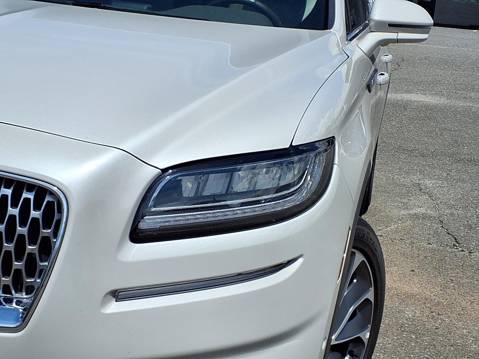 Used 2023 Ceramic Pearl Metallic Tinted Clearcoat Lincoln Reserve image 15