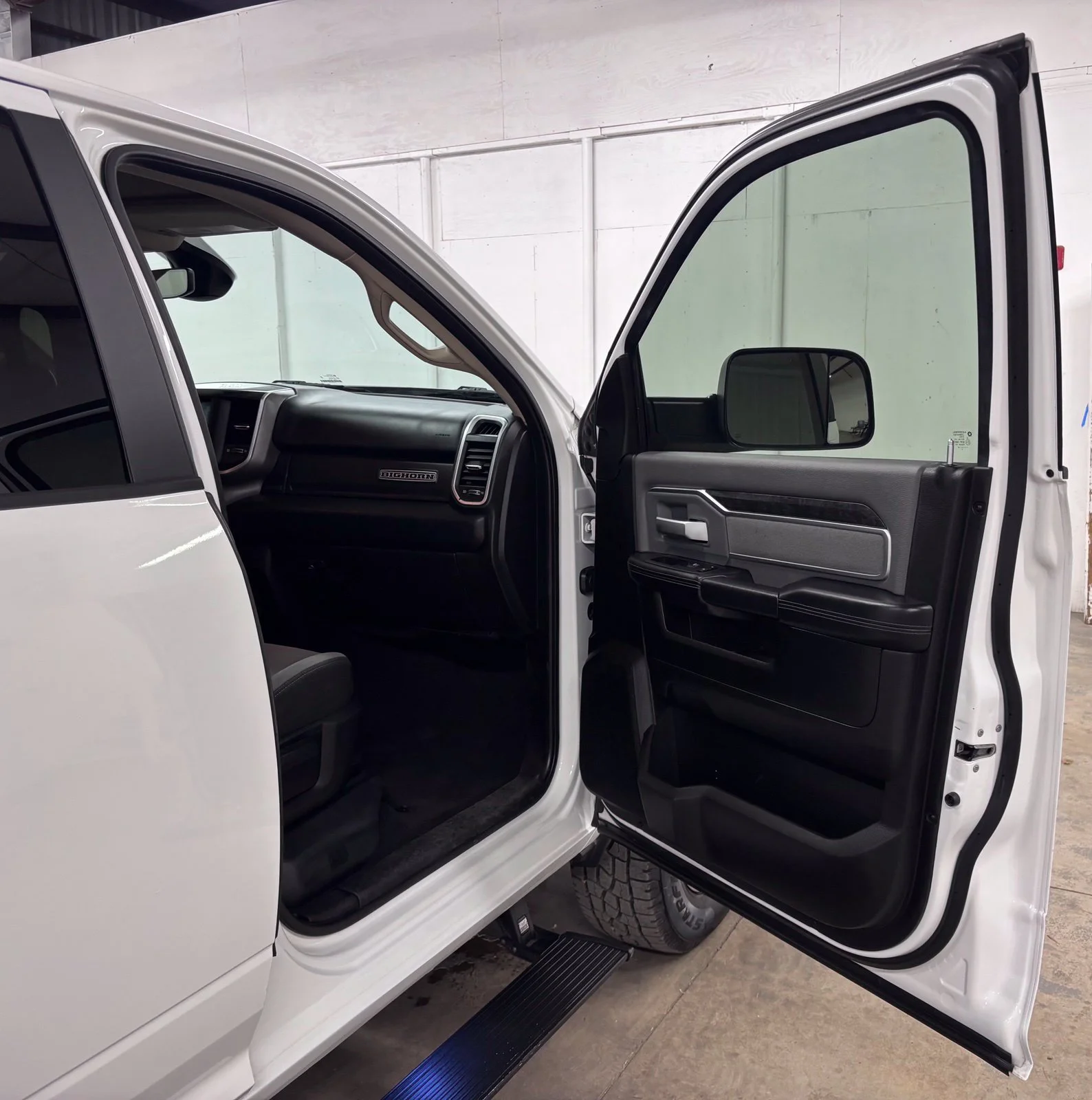 Used 2019 White Ram Big Horn image 17
