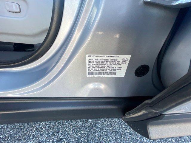 Used 2019 Lunar Silver Metallic Honda EX-L image 28