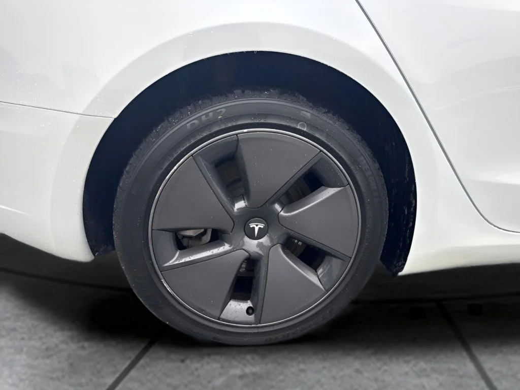 Used 2023 White Tesla Long Range image 24