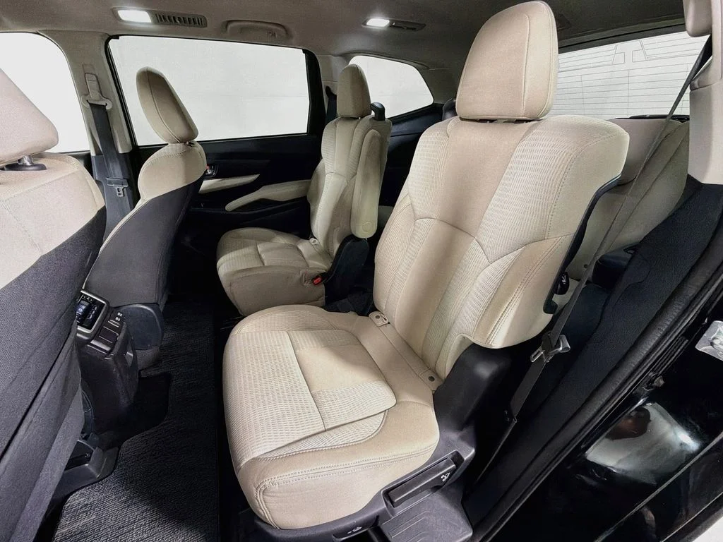 Used 2019 Black Subaru Premium image 18
