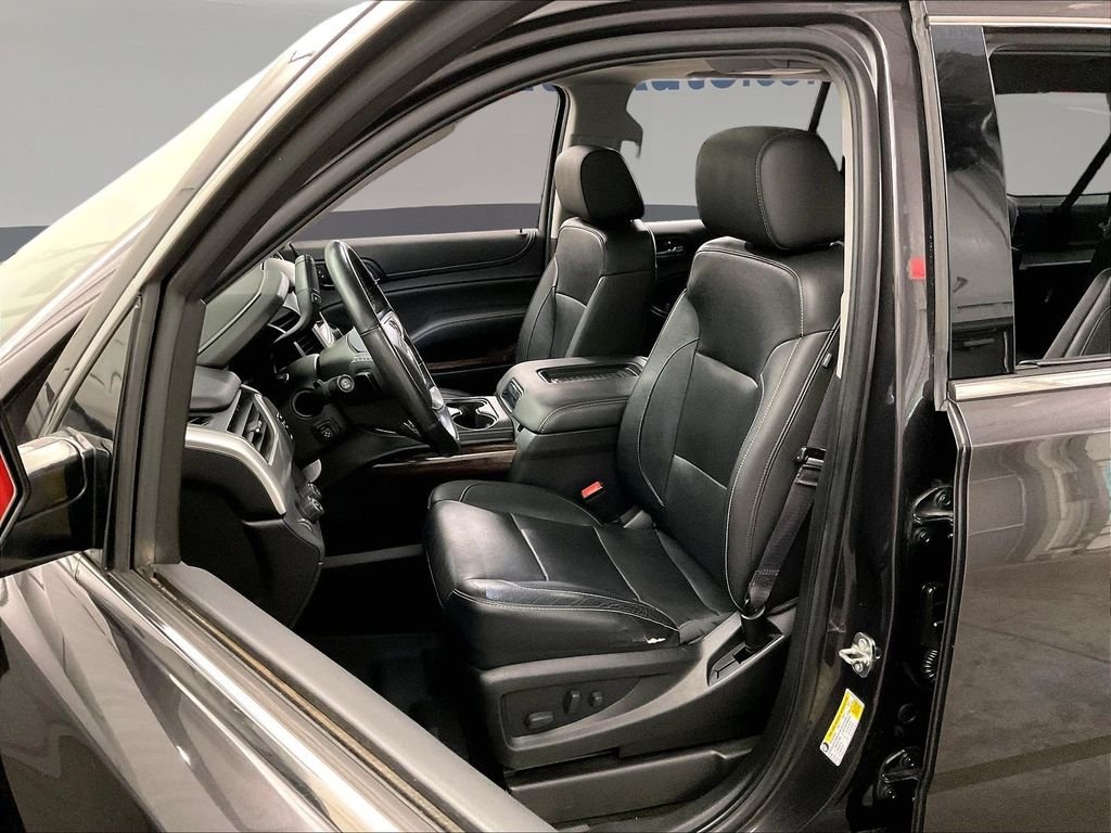 Used 2017 Silver GMC SLT image 29