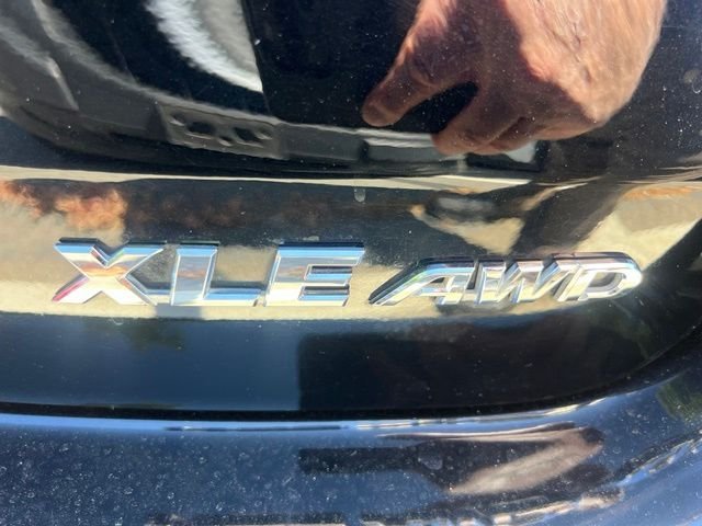 Used 2019 Black Toyota XLE image 7