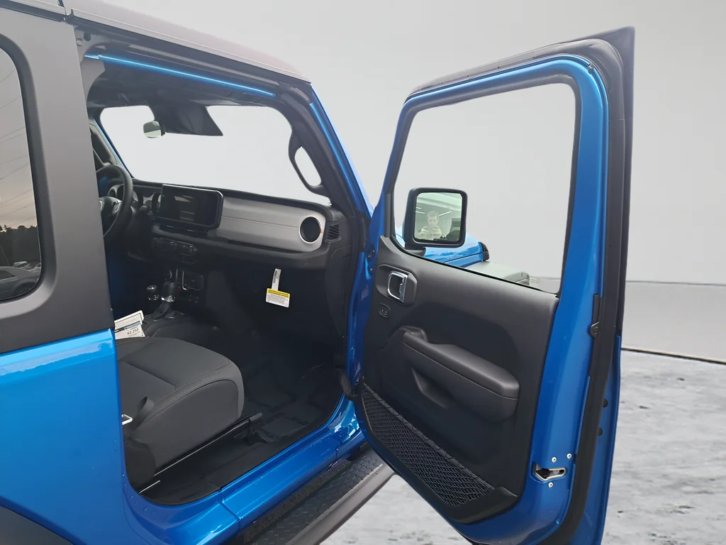 New 2026 Hydro Blue Pearl-Coat Exterior Paint Jeep Sport S image 12