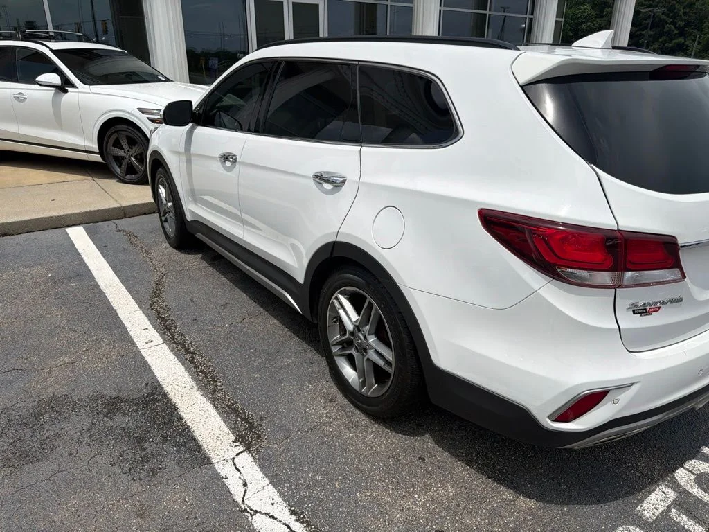 Used 2018 White Hyundai Limited Ultimate image 3