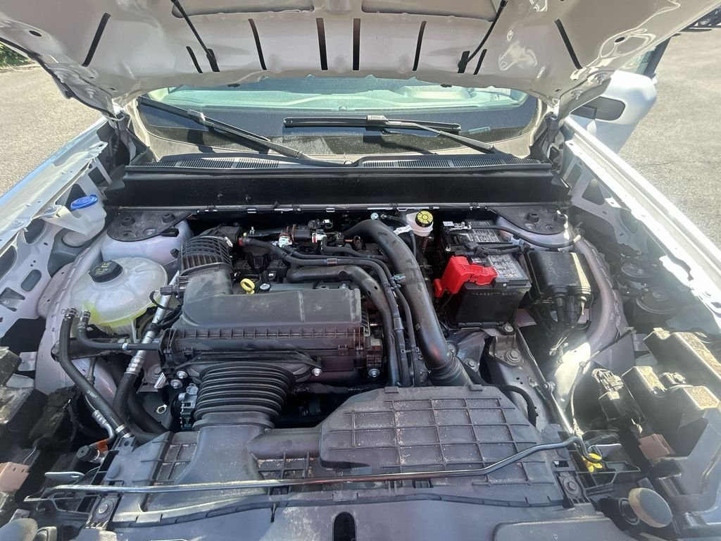 Used 2025 White Ford Lobo Standard image 32