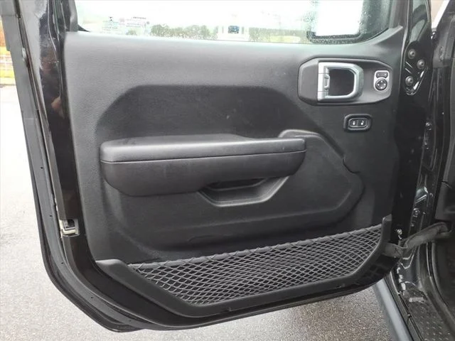 Used 2020 Black Jeep Unlimited Rubicon image 26