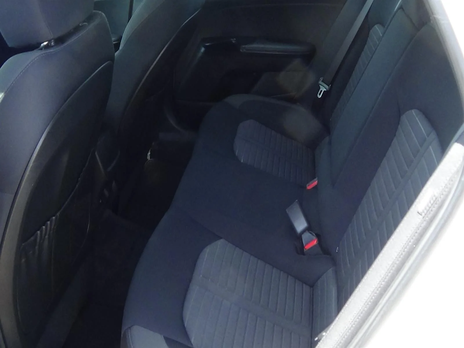 Used 2025 Snow White Pearl (swp) Kia LXS image 12