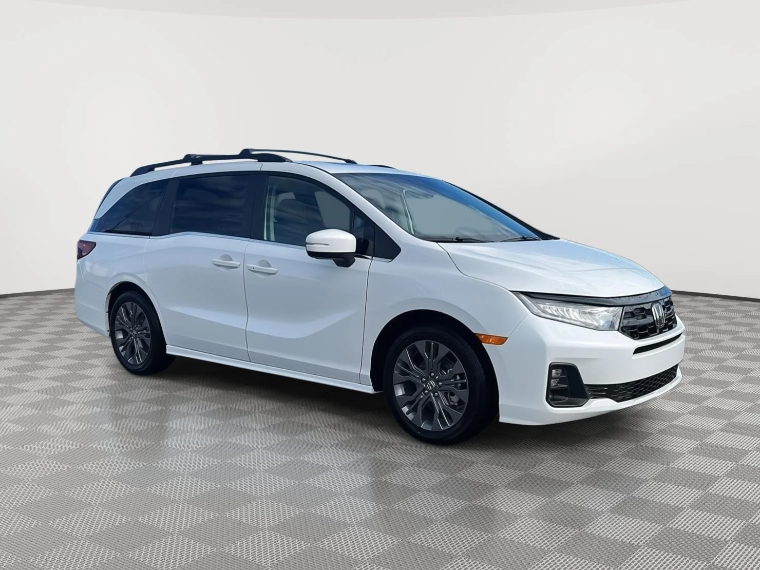 2026 Honda Odyssey Touring's photo